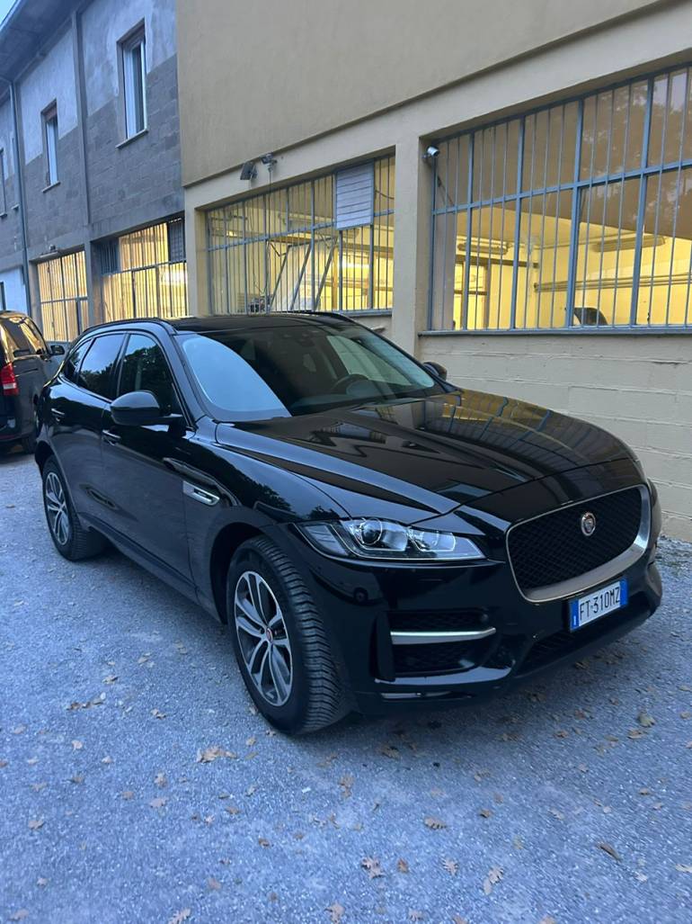 Jaguar F-Pace